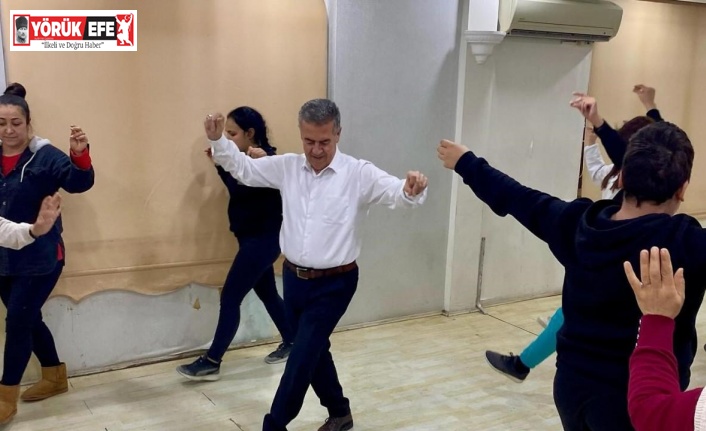 Başkan Erol, kursiyerlerle zeybek rüzgarı estirdi