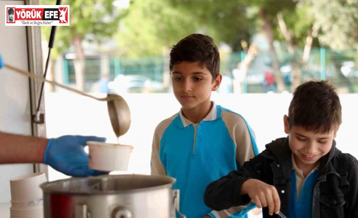 Didim Belediyesi soğuk günlerde öğrencilerin içini ısıttı