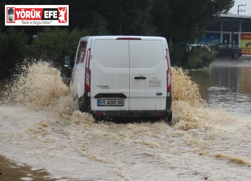 Efeler’de metrekareye 83 kilogram yağış düştü
