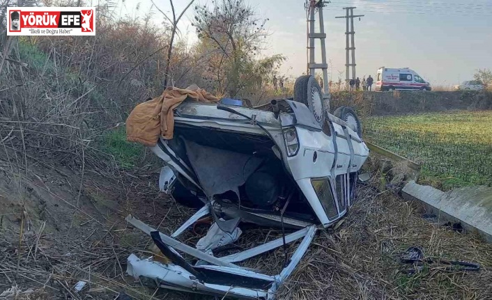 Otomobil tarlaya uçtu: 3 yaralı