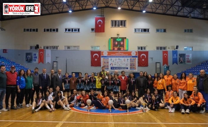 Aydın’da Okul Sporları Futsal Turnuvası sona erdi