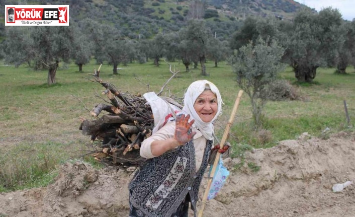 Emine Teyze, sırtında yük değil sevgisini taşıyor