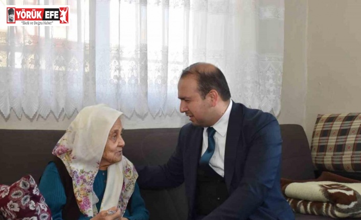 Evde sağlık hizmeti alan vatandaşlar yalnız bırakılmıyor