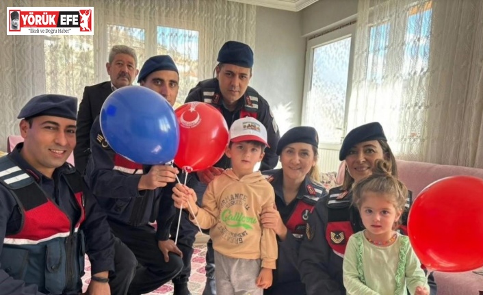 Jandarma, ölümden kurtardığı küçük Aras’ı unutmadı