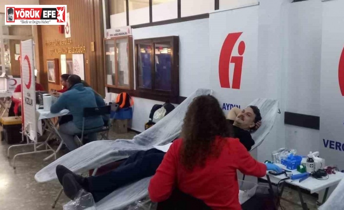 Aydın’da vergi ödemeye gelenler kan bağışı yapıyor