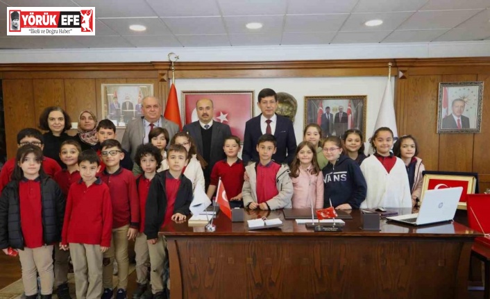 Başkan Özcan, öğrencilerin sorularını yanıtladı