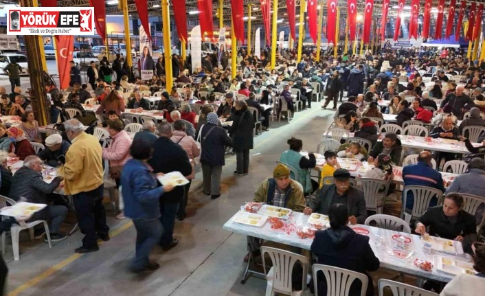 Binlerce Aydınlı iftarını Büyükşehir Belediyesi’nin sofralarında açtı