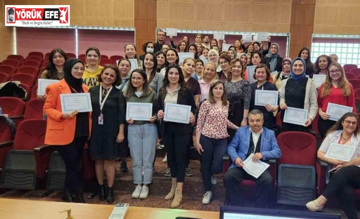 Efeler’de anne sütünün önemine dikkat çekildi