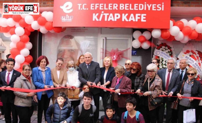 Efeler’de on sekizinci Kitap Kafe açıldı