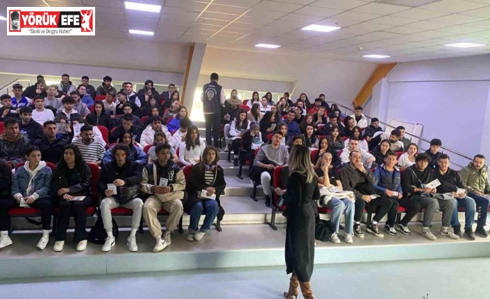 Üniversite öğrencilerine “Siber Suçlar ve Siber Güvenlik” konulu eğitim verildi