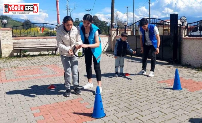 Üniversiteli gençlerden örnek davranış