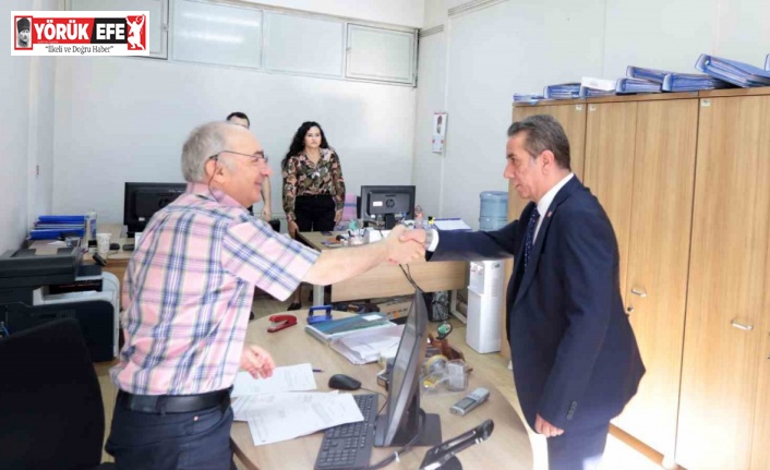 Başkan Yetişkin mesaiye personeli ile bayramlaşarak başladı