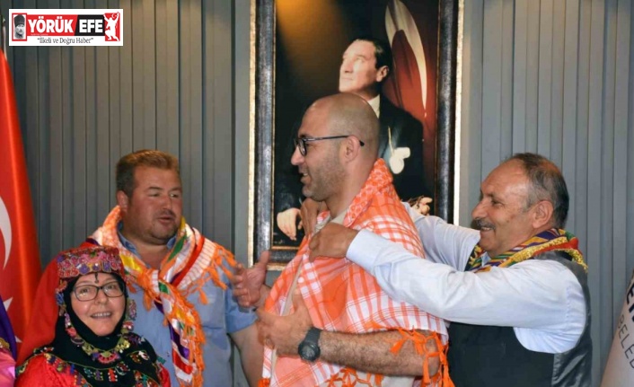 Başkan Zencirci’ye yağlık hediye edildi