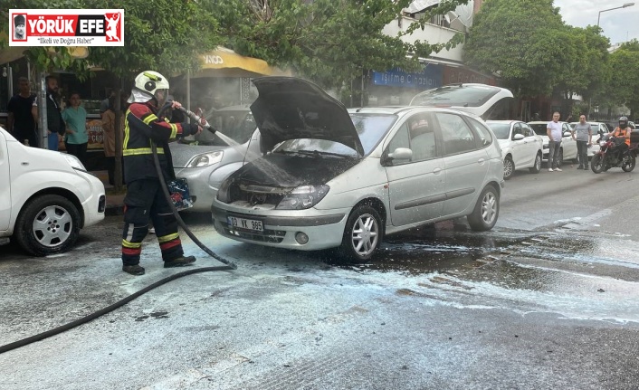 LPG’li otomobil alev aldı, itfaiyenin zamanında müdahalesi faciayı önledi