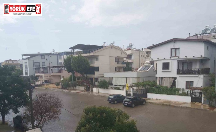 Didim’de sağanak yağış etkili oldu
