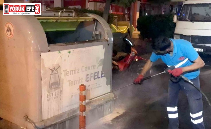 Efeler Belediyesi temizlik ekipleri çalışmalarını sürdürüyor