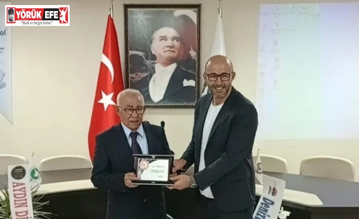 Meslekte 50. yıl onur plaketini oğlu Başkan Zencirci’nin elinden aldı