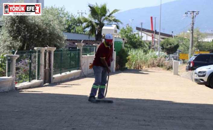 Nazilli Belediyesi İsabeyli’de yol çalışmalarını sürdürüyor