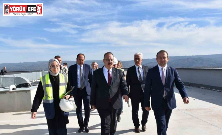 Vali Canbolat, Aydın Şehir Hastanesi’nde incelemelerde bulundu
