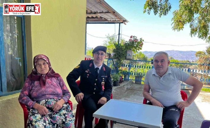 Jandarma bayramda da şehit ailelerini unutmadı