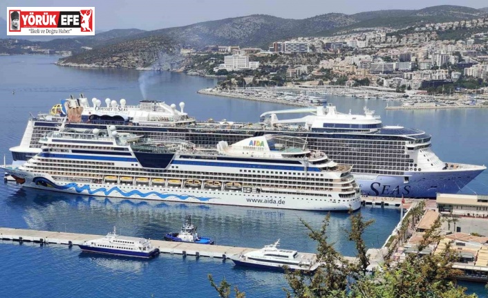 Kuşadası’na aynı anda 2 kruvaziyer gemisiyle 7 bin turist geldi
