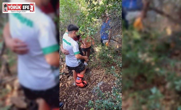 Kuşadası’nda kayalık bölgeye düşen şahıs yaralandı