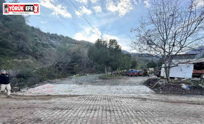 Karacasu’da yol çalışmaları sürüyor