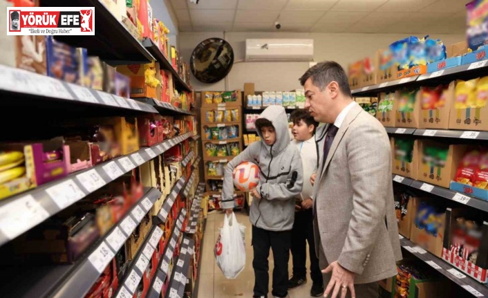 Başkan Ünlü, marketleri denetledi