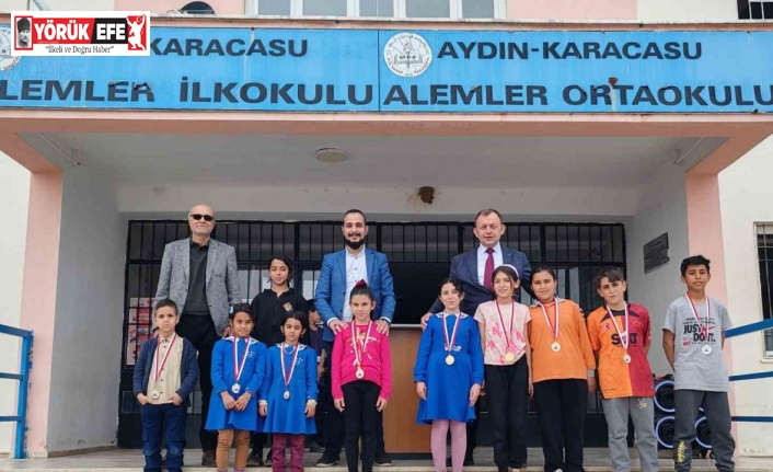 Karacasu’da en çok oruç tutan öğrenciler ödüllendirildi