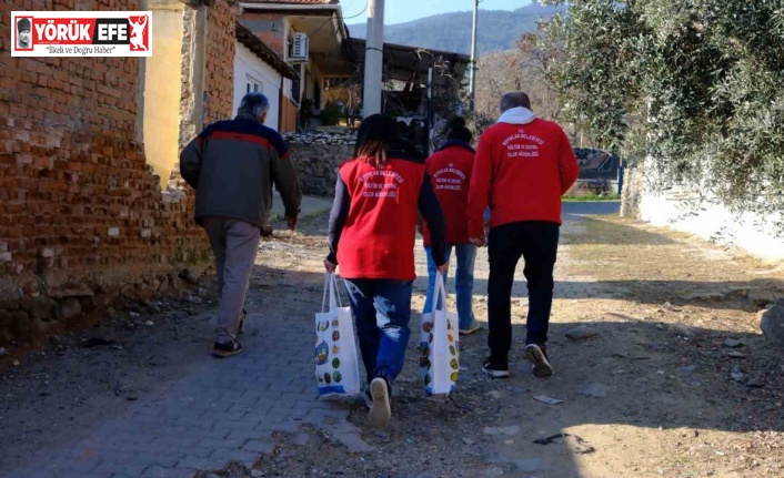 Kuyucak Belediyesi’nden ihtiyaç sahiplerine gıda yardımı