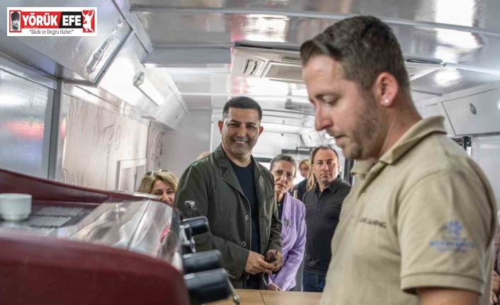 Kuşadalı gençler mobil barista otobüsüyle mesleki beceri kazandı