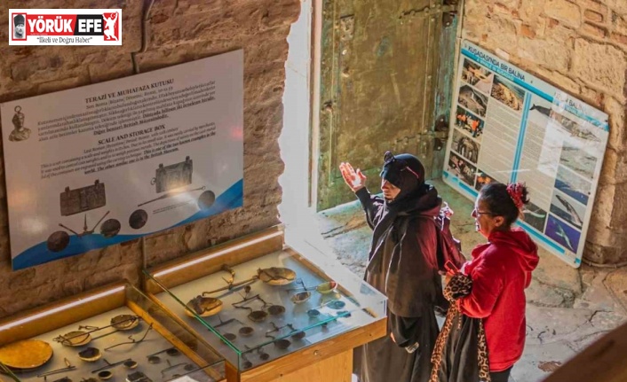 Kuşadası Deniz Ticaret Tarihi Müzesi vatandaşlardan yoğun ilgi görüyor