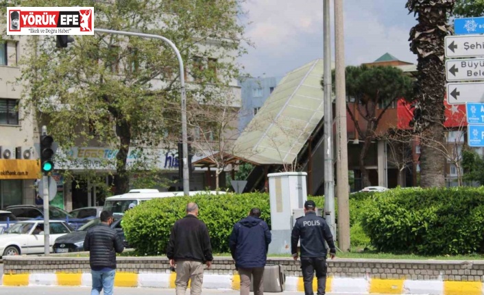 Minibüsten düşen valiz, ekipleri harekete geçirdi