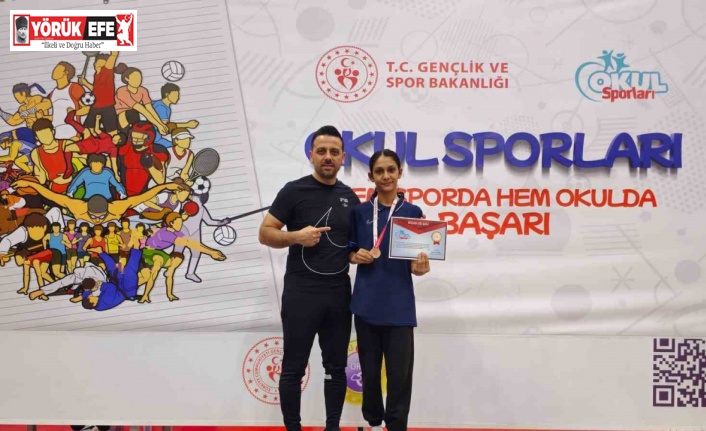 Aydınlı Ebrar Türkiye üçüncüsü oldu