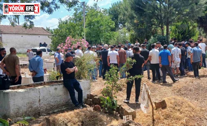 Minik Enes toprağa verildi