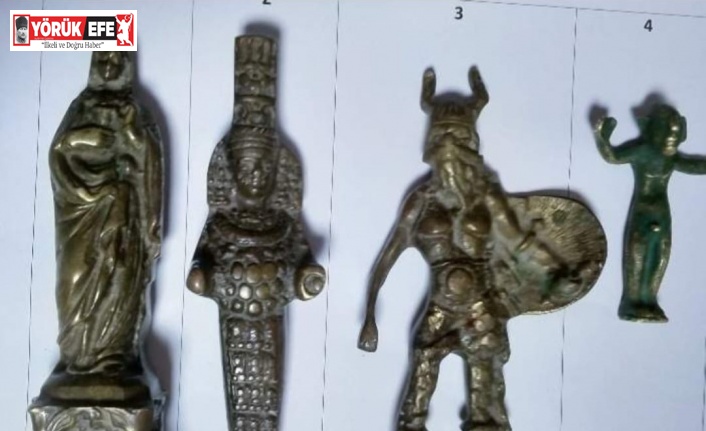 Nazilli’de bir araçta yapılan aramalarda 4 tarihi eser ele geçirildi