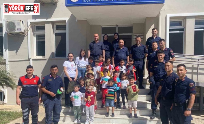 Sultanhisar’da jandarma ekipleri minikleri ağırladı
