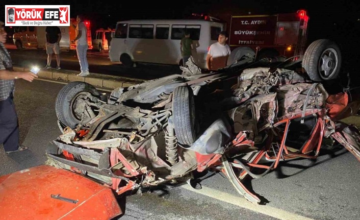 Tofaş otomobil kağıt gibi ezildi: 1 yaralı