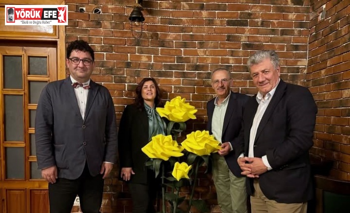 Başkan Çerçioğlu, yazarlarla fuarda bir araya geldi