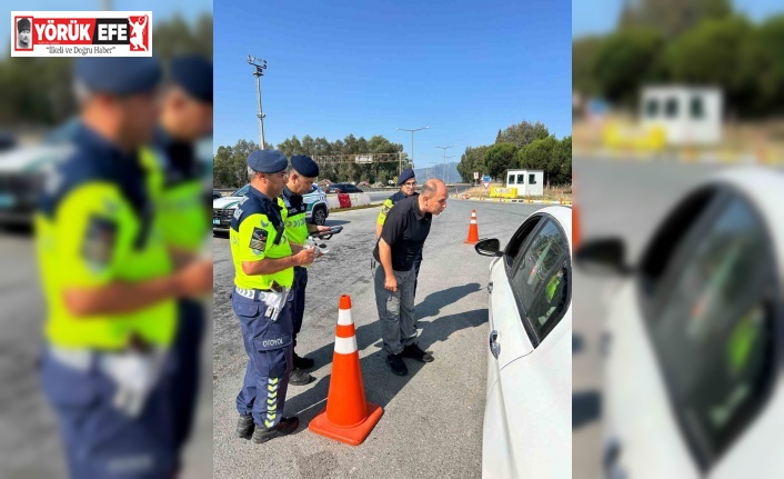 İl Jandarma Komutanı Aldemir, vatandaşların bayramını kutladı