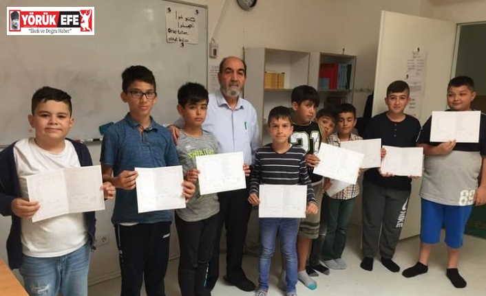Aydınlı Zeki Hoca, emekli olduktan sonra hayatını Almanyadaki gençlere adadı