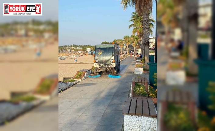 Didim Belediyesi sahil temizliğini aralıksız sürdürüyor