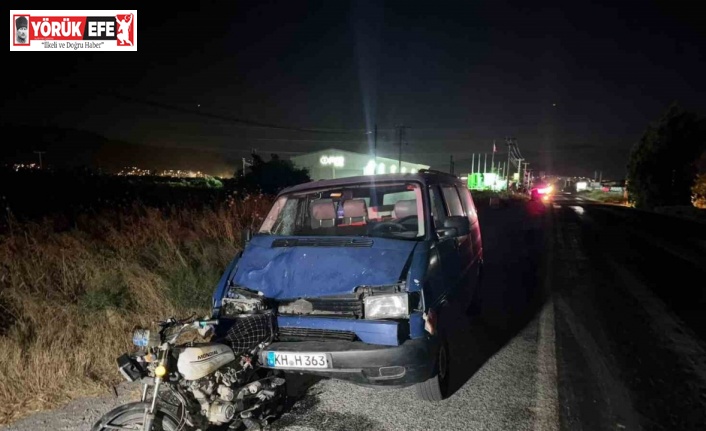 Söke’de minibüs motosiklete çarptı: 3 yaralı