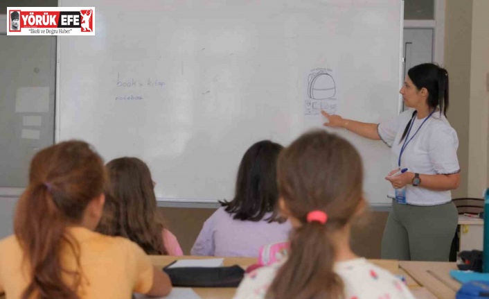 Aydınlı çocuklar yazı İngilizce öğrenerek geçiriyor