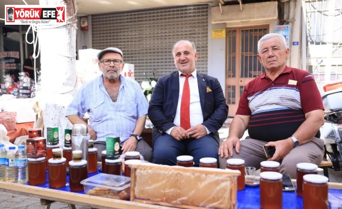 Başkan Kaya, Cuma Pazarında vatandaşlarla buluştu