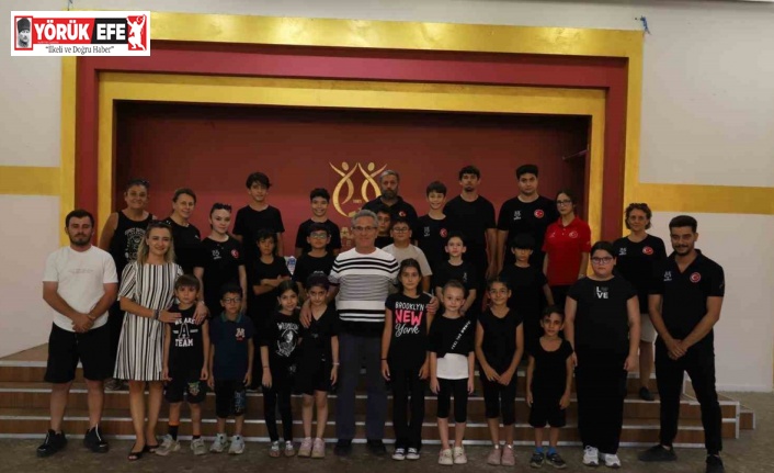 Başkan Tetik’ten Nazilli Belediyesi Halk Oyunları Topluluğu ile görüştü