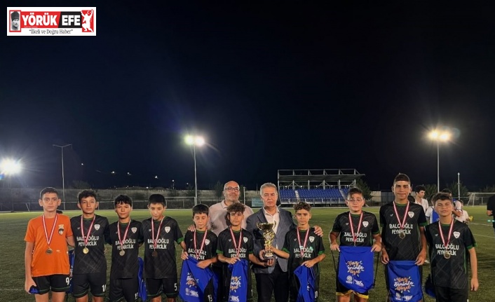 Buharkent’te futbol şöleni sona erdi, kupalar sahiplerini buldu
