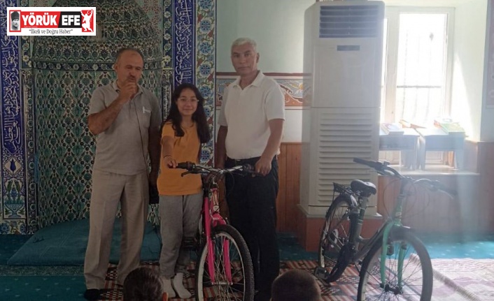 Çine’de Kur’an-ı Kerim’e geçen öğrencilere bisiklet hediye edildi