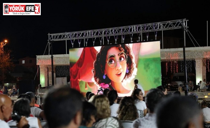 Didim’de açık hava sinema keyfi
