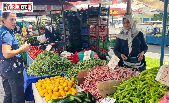 Efeler’de pazar yerlerinde fiyat etiketi denetimi